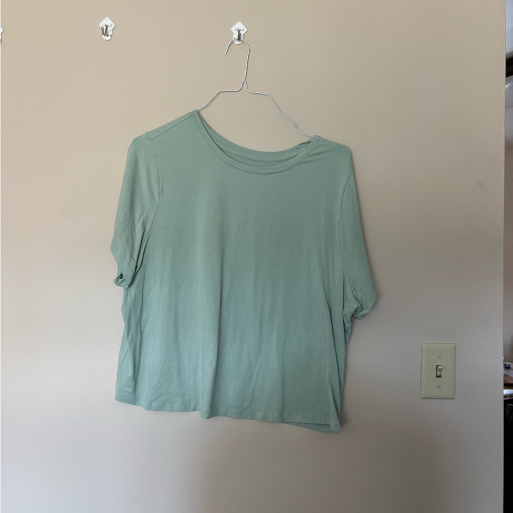 Old Navy Light Green Short Sleeve Tee